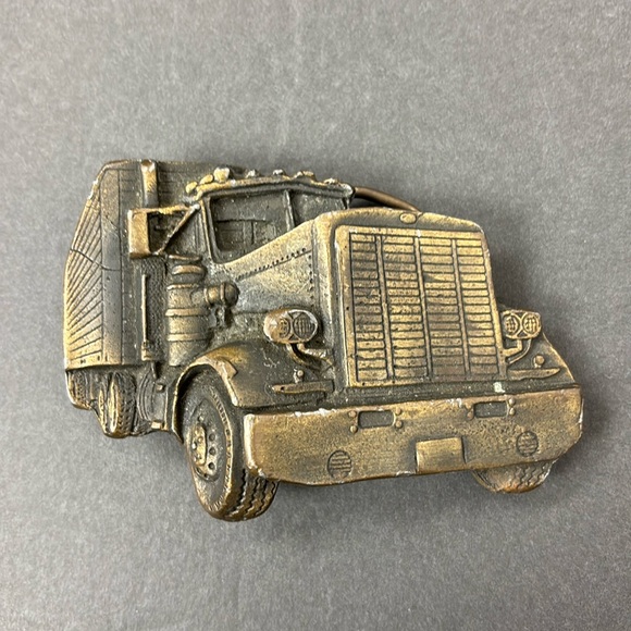 3D Belt Buckle 1977 Peterbilt Vintage Brass Works Semi Truck Trucker - Picture 1 of 7